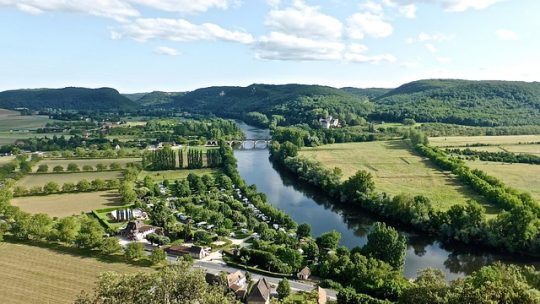 Quels sont les meilleurs bons plans pour trouver un camping promo en Dordogne ?
